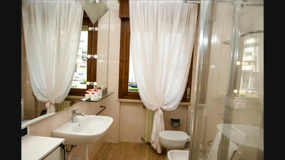 B&B Luc Verona Bagian luar foto